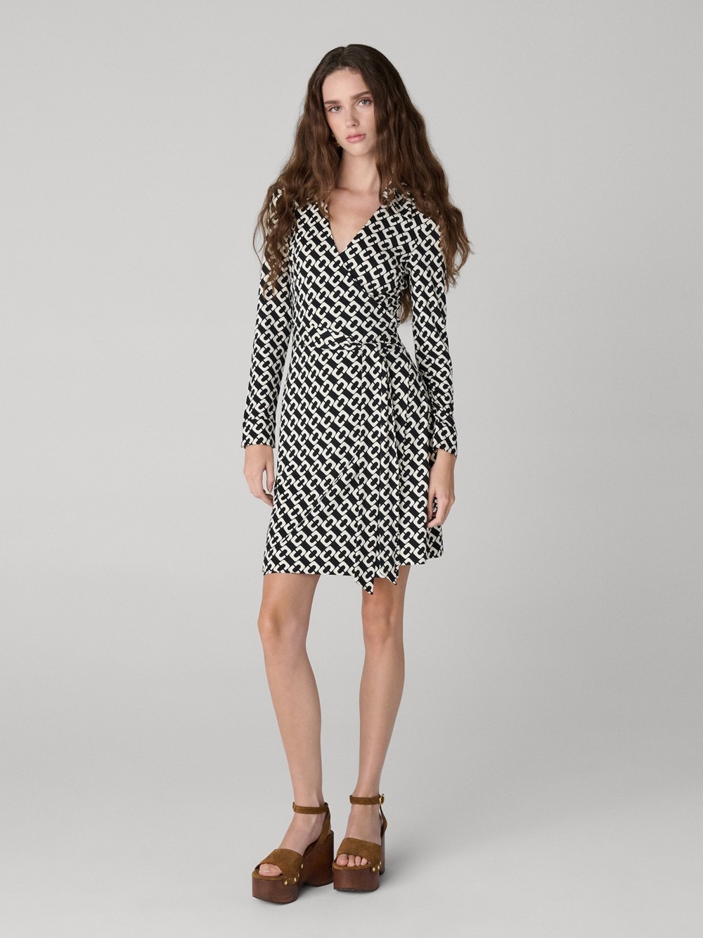 Diane Von Furstenberg Jeanne Silk Jersey Black and White Wrap Dress Size 10